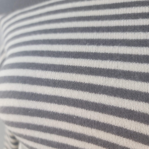 CLUB MONACO 100% CASHMERE STRIPED LONG SLEEVE BOAT NECK WOMEN'S SIZE SMALL - Picture 6 of 16